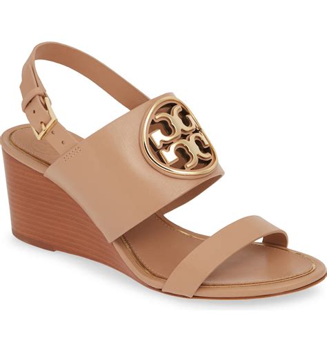 tory burch shoe clearance.